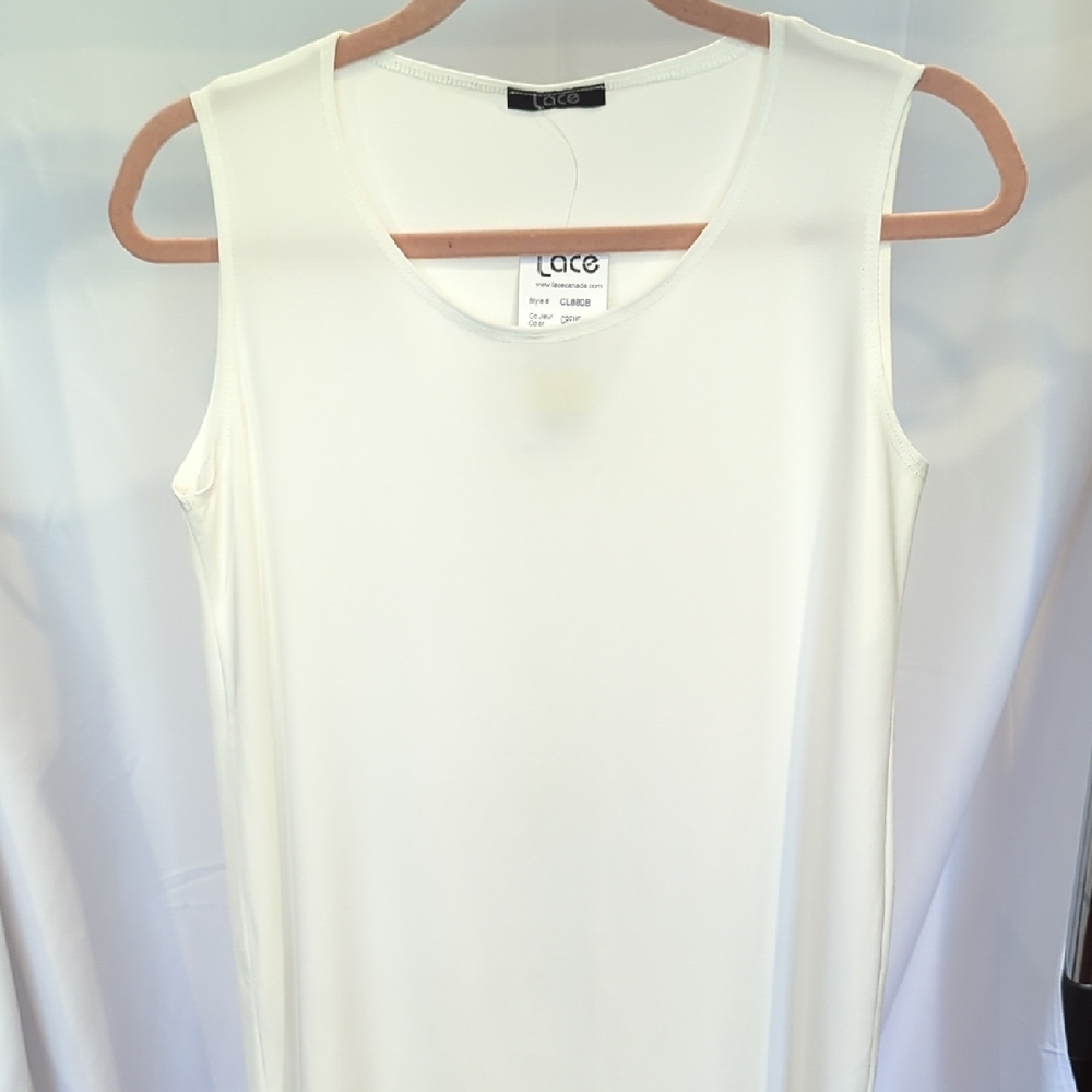 NWT Lace Sleeveless Blouse - Size Medium